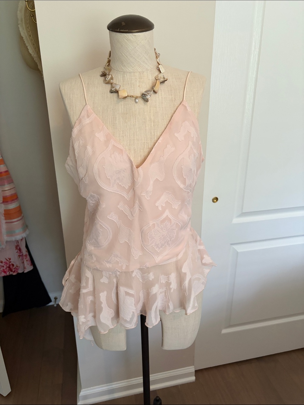 Women's Blush Pink V-Neck Lace Peplum Cami Top
